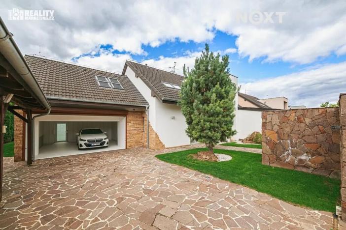 Prodej rodinného domu, Moravany, V Jámách, 382 m2