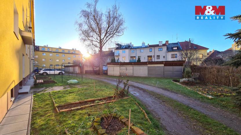 Prodej garáže, Brno, Strakatého, 14 m2