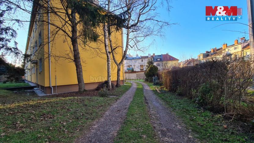 Prodej garáže, Brno, Strakatého, 14 m2