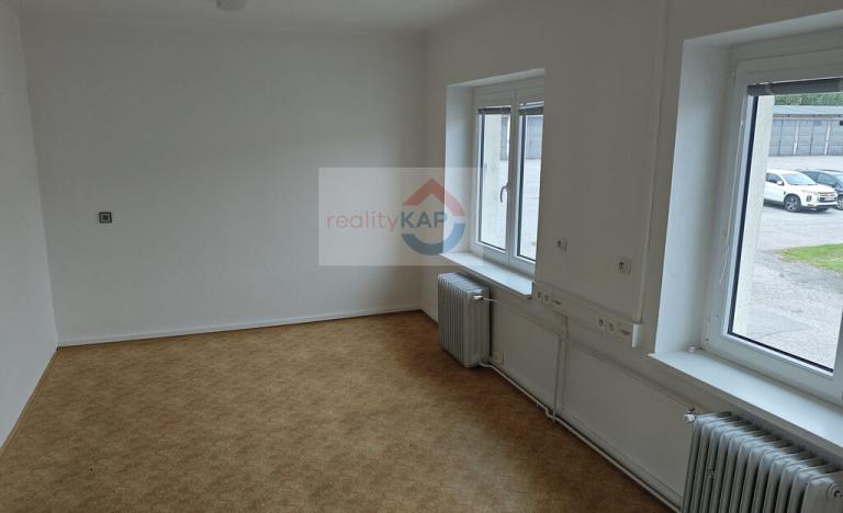 Pronájem kanceláře, Střítež - Kaplice-nádraží