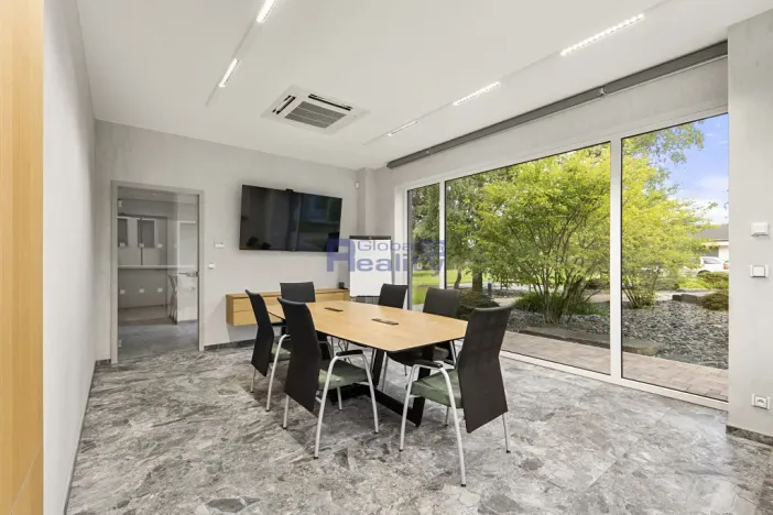 Pronájem skladu, Hradec Králové, Jana Krušinky, 1613 m2