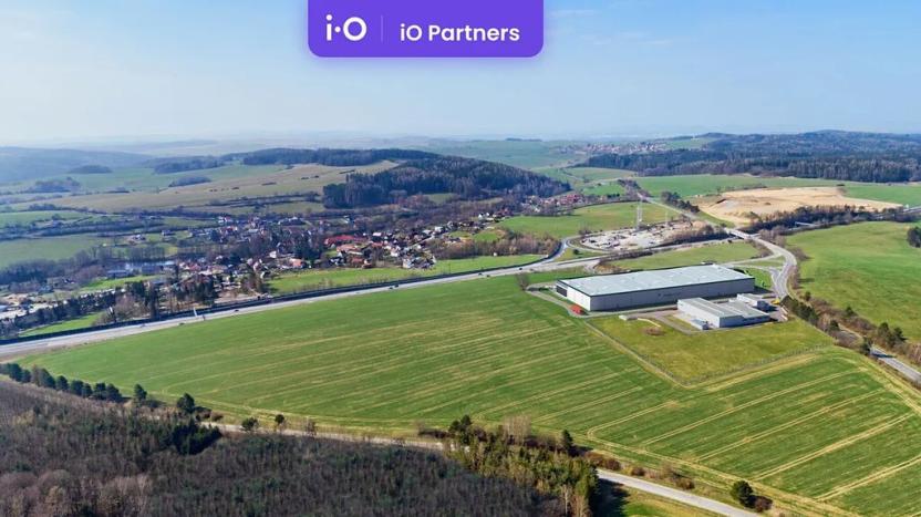 Pronájem skladu, Ostředek, 4424 m2