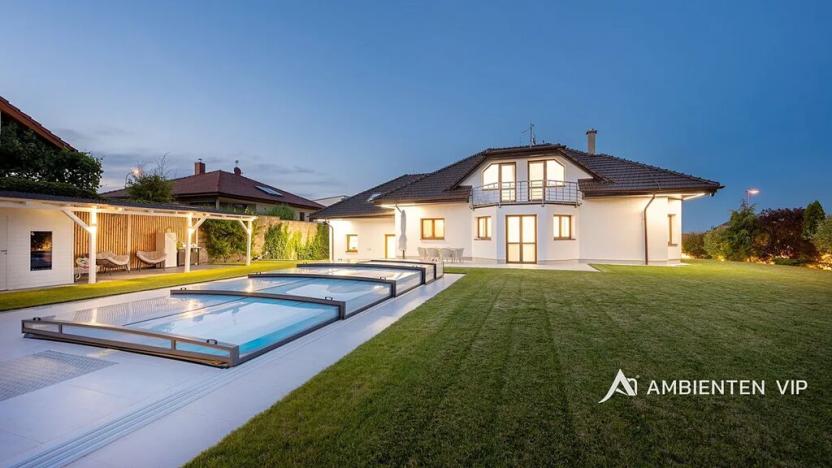 Prodej rodinného domu, Moravany, 360 m2