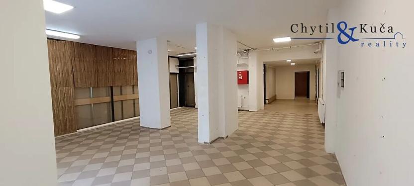 Pronájem obchodního prostoru, Přerov, nám. Svobody, 105 m2