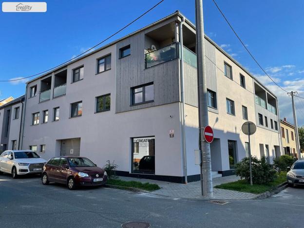 Pronájem bytu 3+kk, Brno - Chrlice, Ctiradova, 68 m2