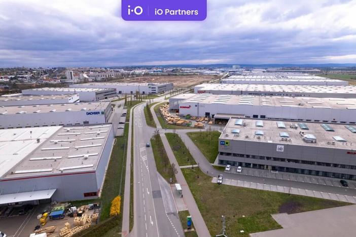 Pronájem skladu, Brno, Tuřanka, 22278 m2