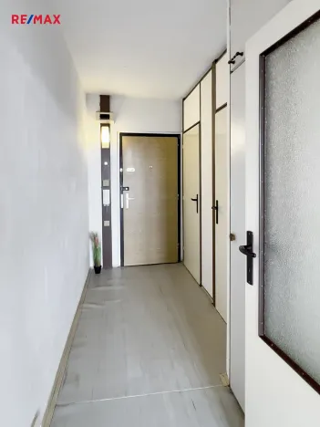 Prodej bytu 1+kk, Praha - Háje, Hlavatého, 27 m2