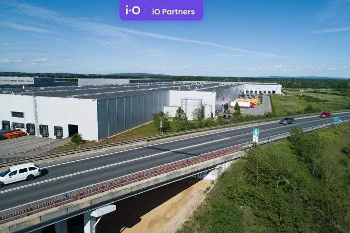 Pronájem skladu, Pohořelice, Průmyslová, 7346 m2