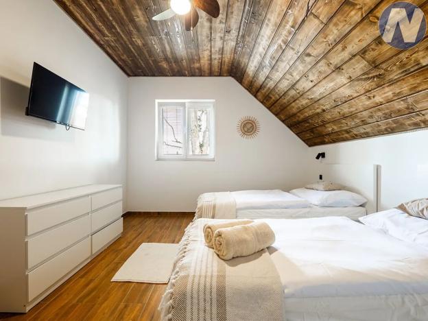 Prodej rodinného domu, Horní Planá, 196 m2