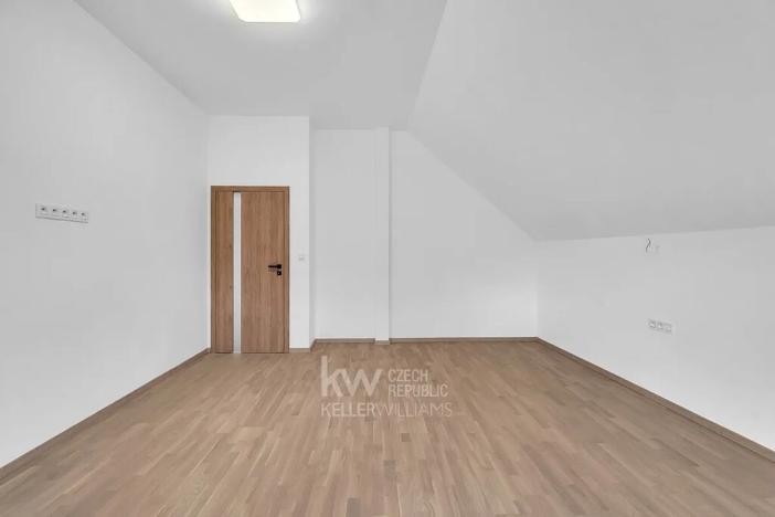 Prodej rodinného domu, Vykáň, 214 m2