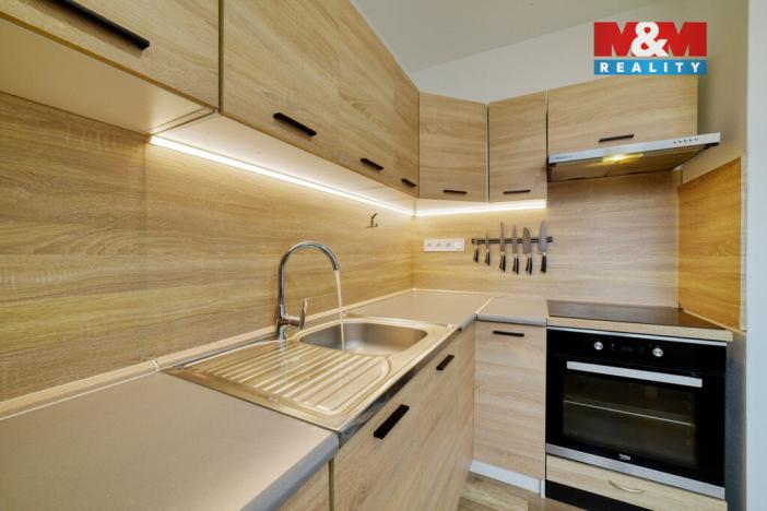 Prodej bytu 3+1, Mariánské Lázně - Úšovice, Hroznatova, 64 m2