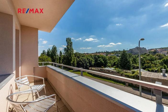 Pronájem bytu 2+1, Praha - Střešovice, Na Petynce, 63 m2