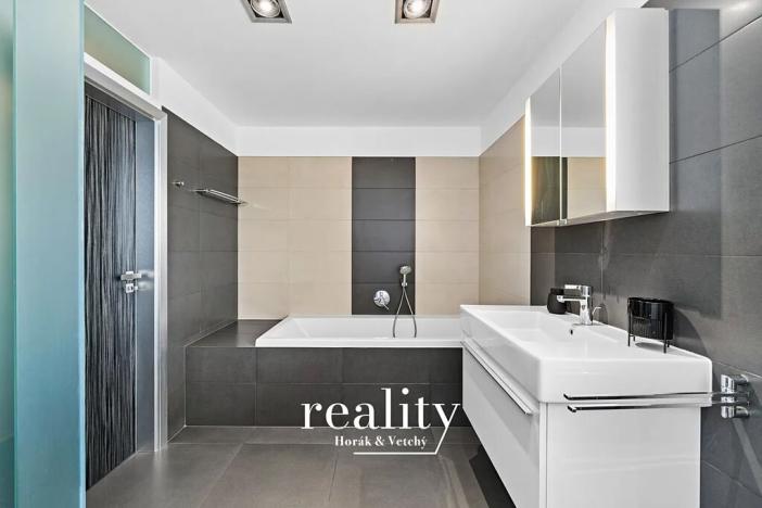 Prodej bytu 4+kk, Znojmo, Aninská, 100 m2