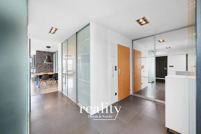 Prodej bytu 4+kk, Znojmo, Aninská, 100 m2