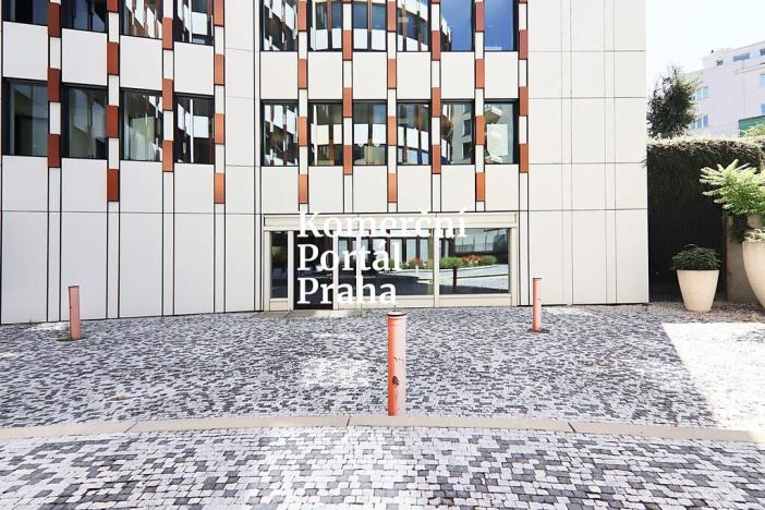 Pronájem restaurace, Praha - Nusle, Lomnického, 470 m2