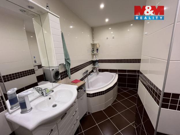 Pronájem bytu 2+1, Děčín - Děčín XXVII-Březiny, Kosmonautů, 63 m2