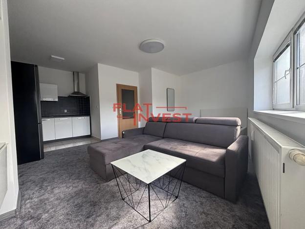 Pronájem bytu 1+kk, Liberec, Na Rybníčku, 38 m2