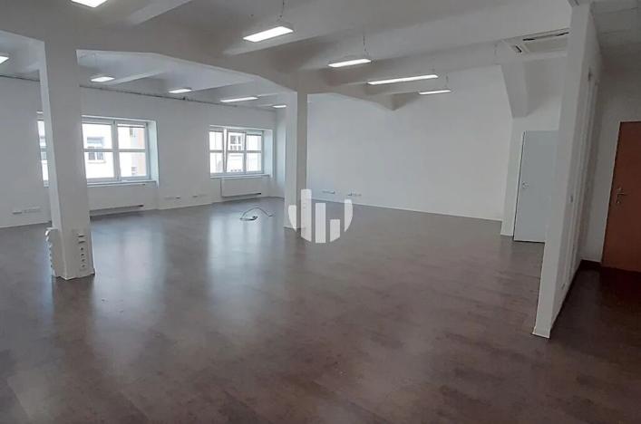 Pronájem kanceláře, Praha - Smíchov, Zubatého, 235 m2