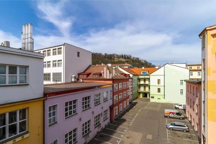 Pronájem kanceláře, Praha - Smíchov, Zubatého, 235 m2