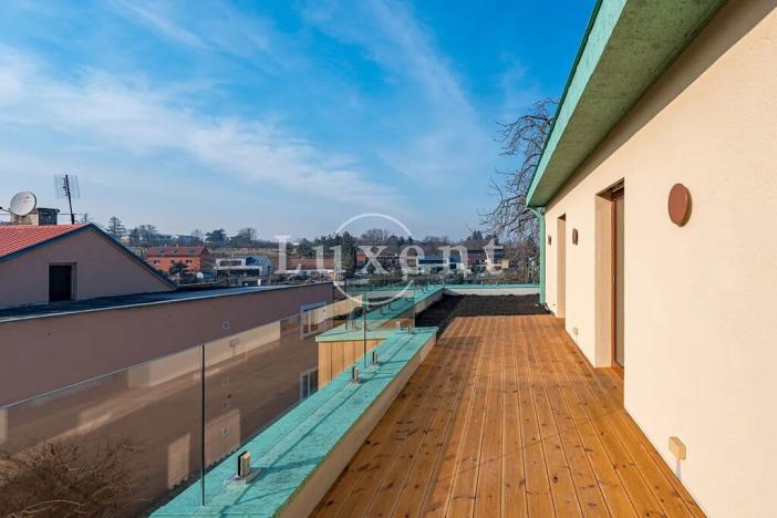 Prodej bytu 4+kk, Praha - Suchdol, Pod rybníčkem, 283 m2