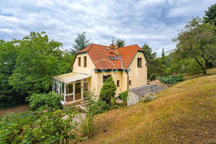 Prodej vily, Praha - Modřany, Na Floře, 239 m2