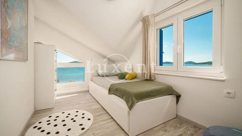 Prodej vily, Šibenik, Chorvatsko, 105 m2