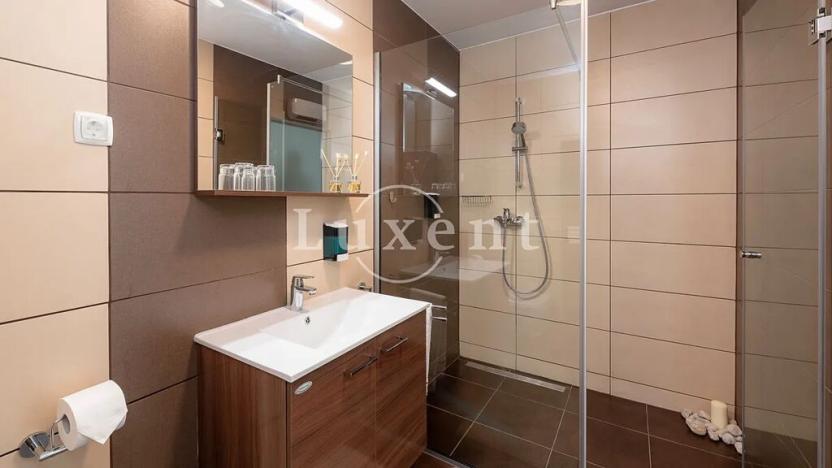 Prodej vily, Omiš, Chorvatsko, 253 m2