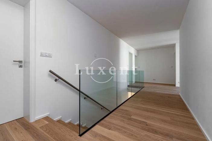 Prodej rodinného domu, Velké Popovice, Malostranská, 350 m2