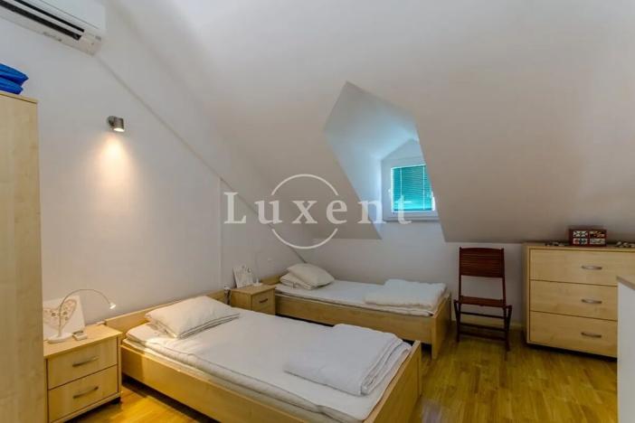 Prodej bytu 3+kk, Milna, Chorvatsko, 64 m2