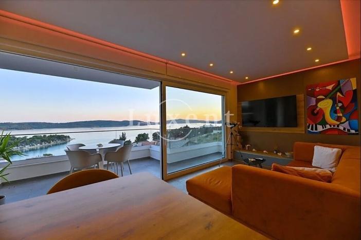 Prodej bytu 3+kk, Trogir, Chorvatsko, 61 m2