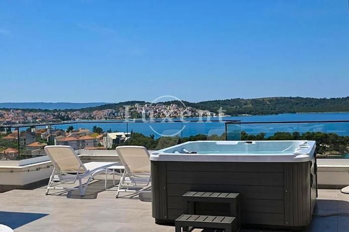 Prodej bytu 3+kk, Trogir, Chorvatsko, 61 m2