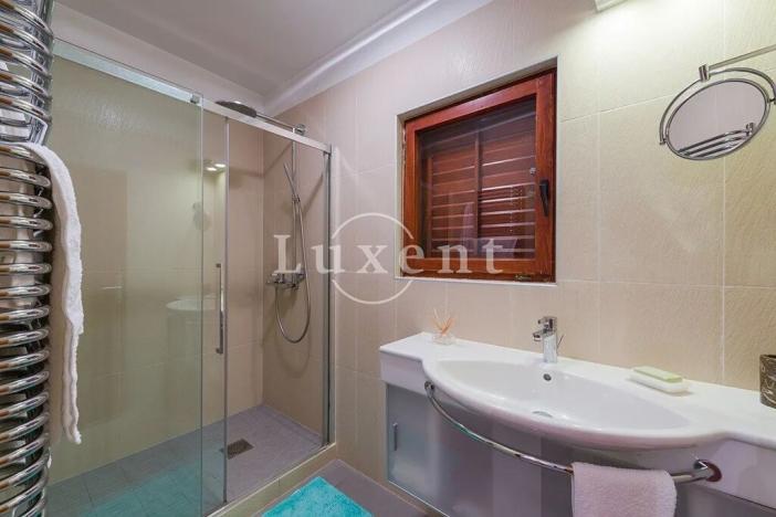 Prodej vily, Bol, Chorvatsko, 300 m2