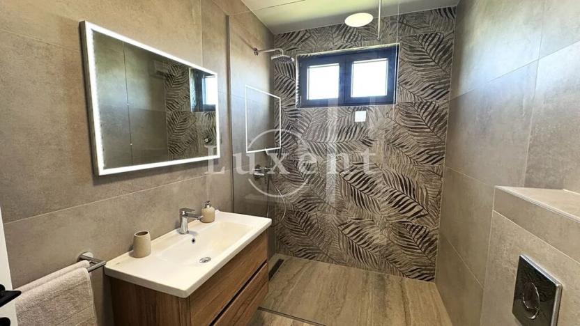 Prodej bytu 4+kk, Pag, Chorvatsko, 118 m2