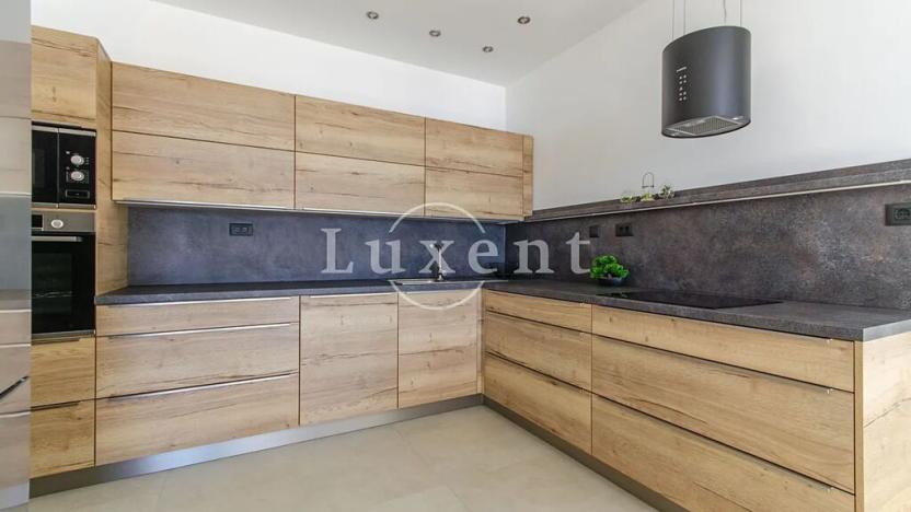 Prodej vily, Rogoznica, Chorvatsko, 280 m2