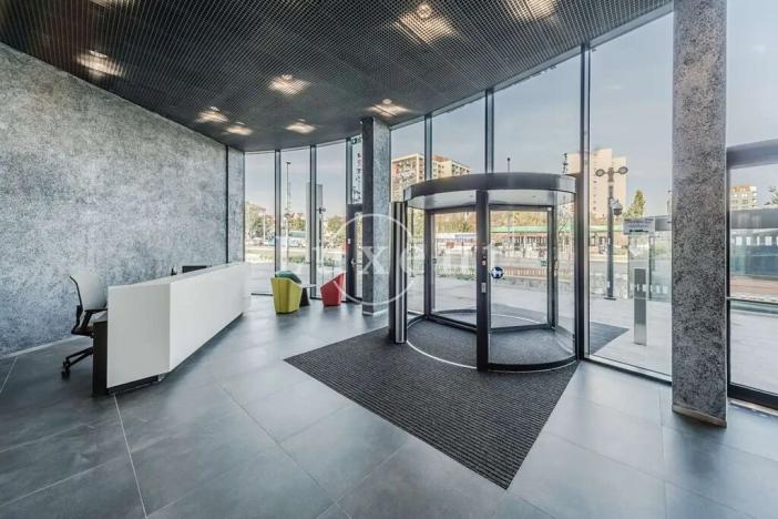 Pronájem kanceláře, Praha, Evropská, 719 m2