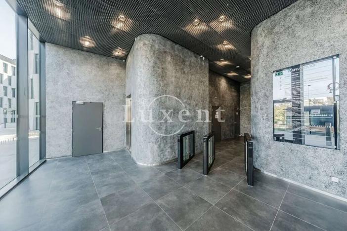 Pronájem kanceláře, Praha, Evropská, 719 m2