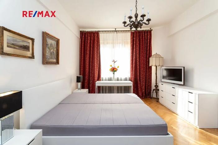 Pronájem bytu 2+kk, Praha - Nové Město, Masarykovo nábřeží, 60 m2