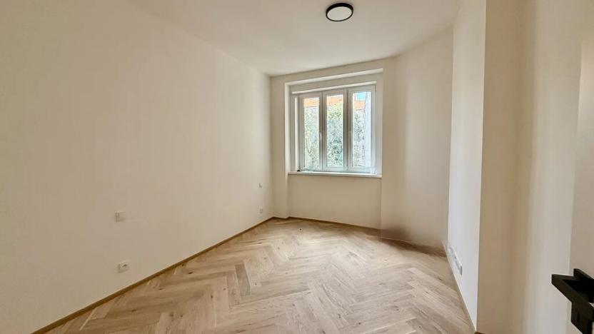 Prodej bytu 2+kk, Praha - Vršovice, Oblouková, 58 m2
