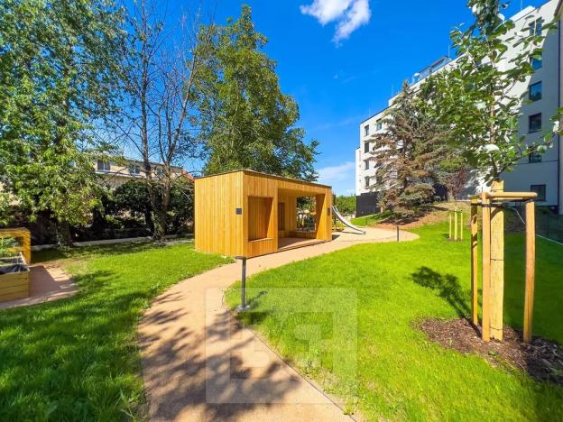 Pronájem bytu 2+kk, Praha - Strašnice, Michelangelova, 45 m2