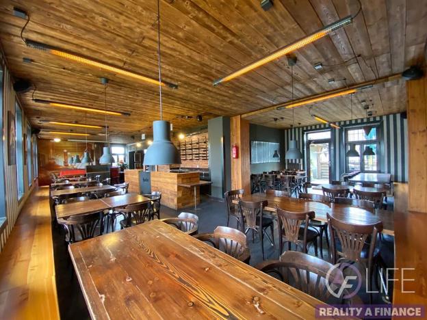 Prodej obchodního prostoru, Vrchlabí, Českých bratří, 1200 m2