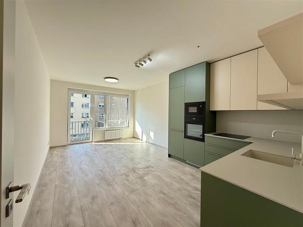 Pronájem bytu 2+kk, Praha, Kolbenova, 50 m2