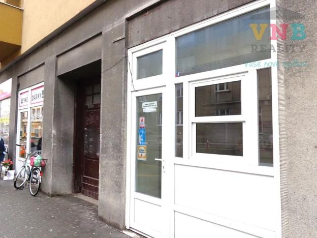 Pronájem obchodního prostoru, Prostějov, Svatoplukova, 15 m2
