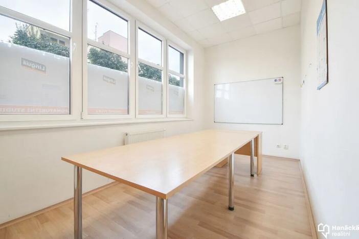 Prodej komerční nemovitosti, Olomouc, Družební, 102 m2