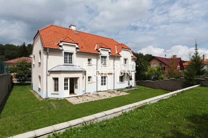 Pronájem vily, Praha - Nebušice, K vinicím, 288 m2