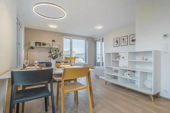 Pronájem bytu 2+kk, Praha - Prosek, Litoměřická, 56 m2