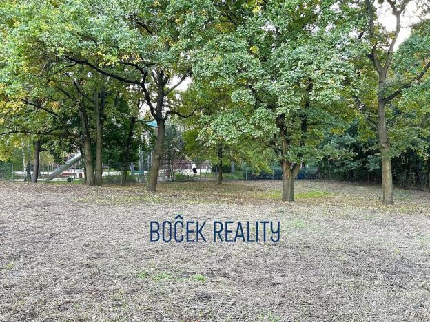 Prodej komerčního pozemku, Praha - Hodkovičky, Vltavanů, 2811 m2