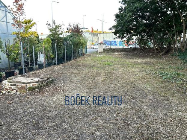 Prodej komerčního pozemku, Praha - Hodkovičky, Vltavanů, 2811 m2