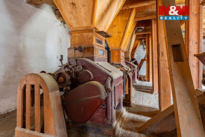 Prodej obchodního prostoru, Klatovy - Beňovy, 934 m2