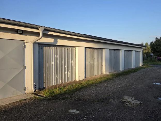 Prodej garáže, Hradec Králové, U Mostku, 17 m2