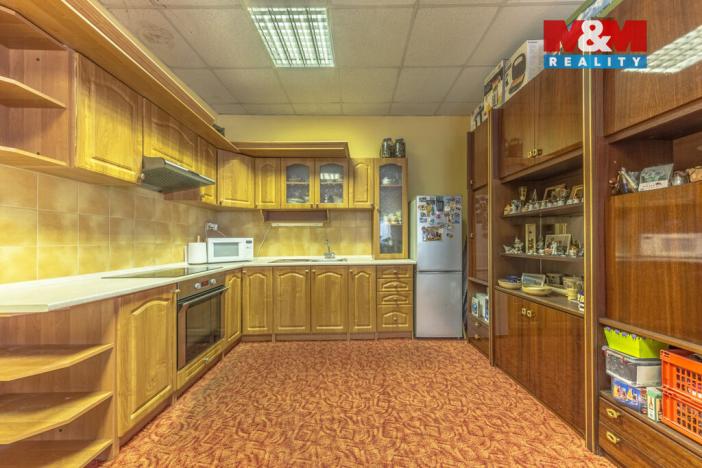 Prodej obchodního prostoru, Tanvald - Šumburk nad Desnou, Krkonošská, 1500 m2